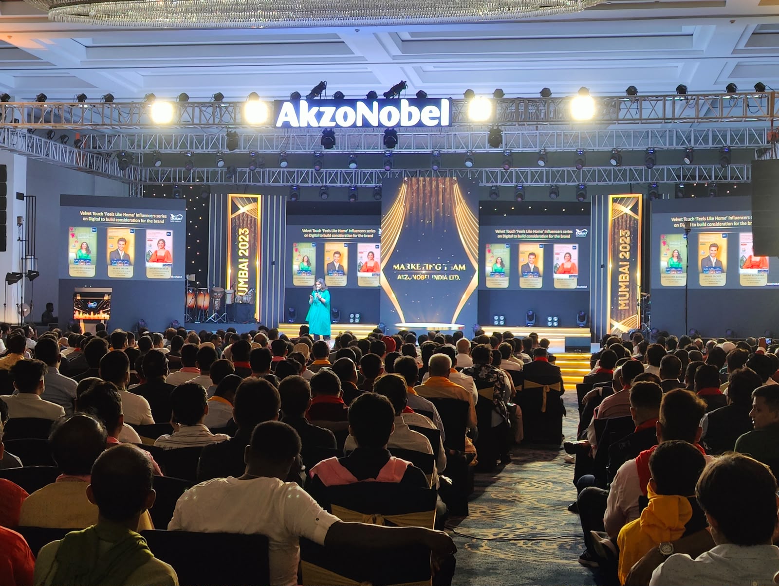 AkzoNobel MD Club Mumbai 2023 main stage with marketing team presentation