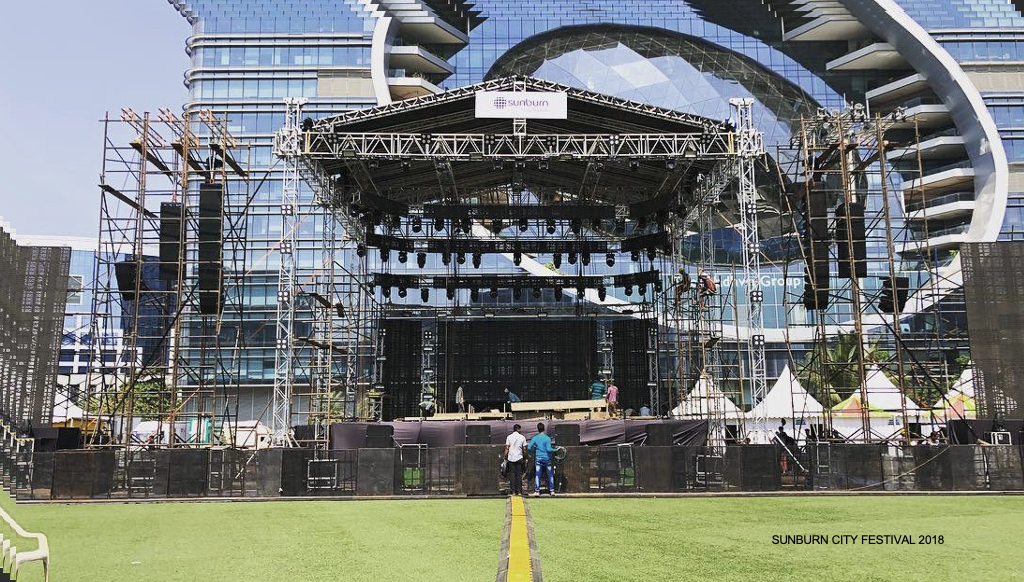 Sunburn City Festival 2018 stage build
